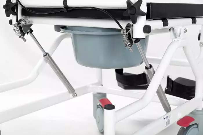 rolling-shower-commode-chair rolling-shower-commode-chair